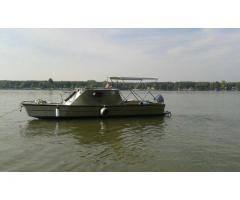 Aluminijumski čamac sa kabinom